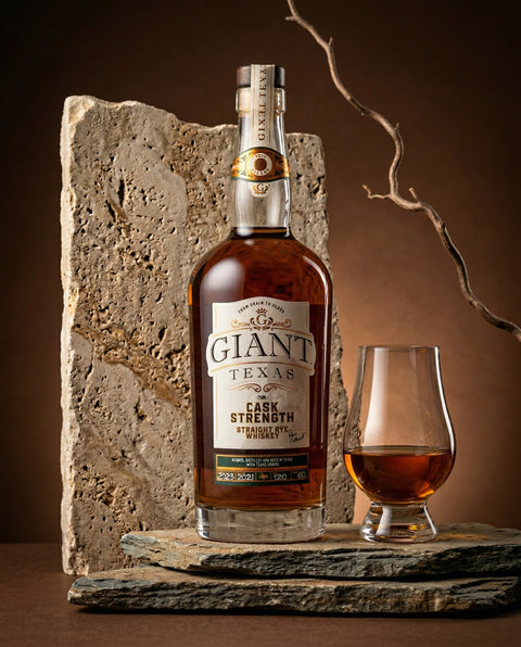 Giant Straight Cask Strength Straight Rye 60% (mindesten 3 Jahre gereift)